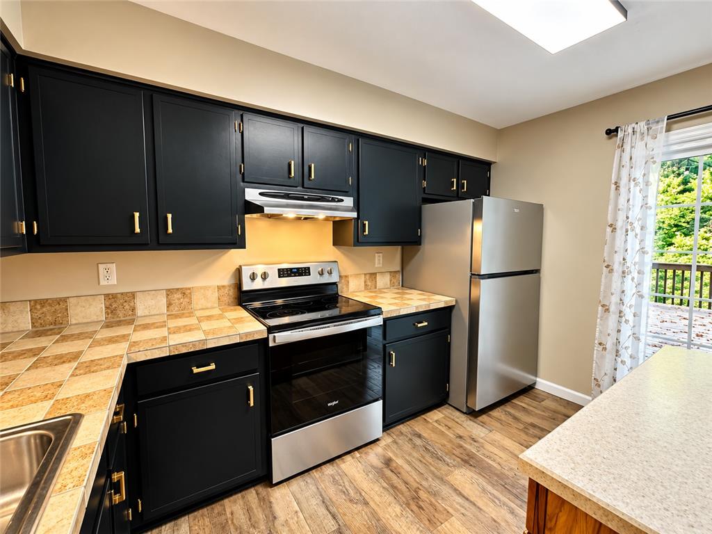 68 Highlands Boulevard Property Photo 10