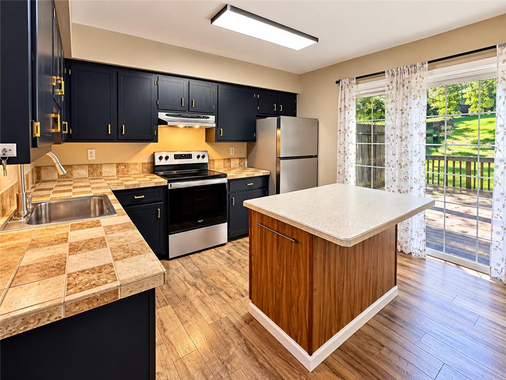 68 Highlands Boulevard Property Photo 12