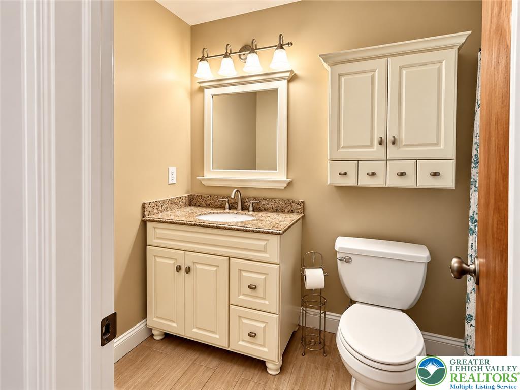 68 Highlands Boulevard Property Photo 26