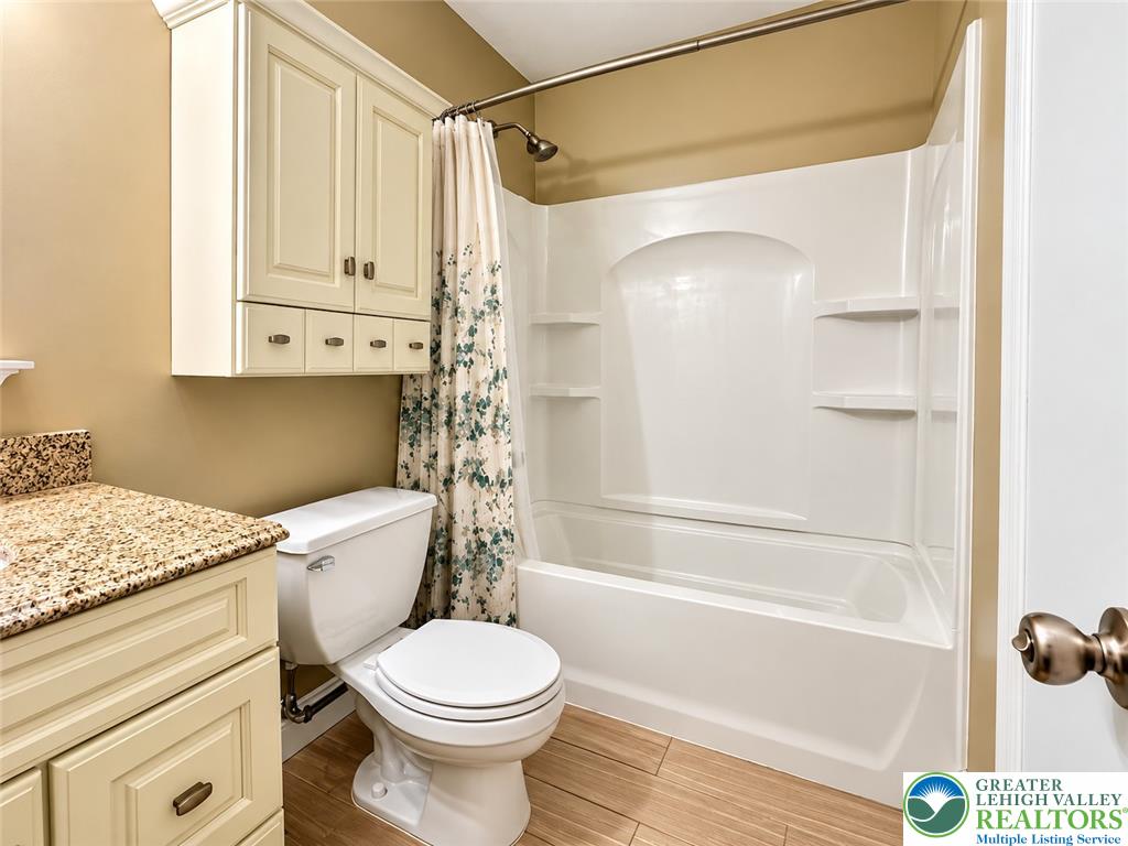 68 Highlands Boulevard Property Photo 27