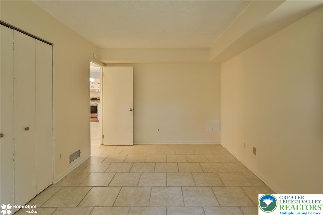 2666 Rolling Green Place Property Photo 13
