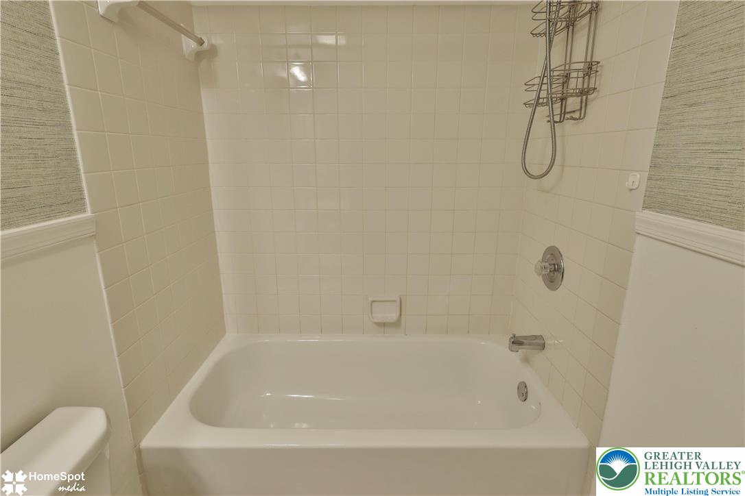 2666 Rolling Green Place Property Photo 16
