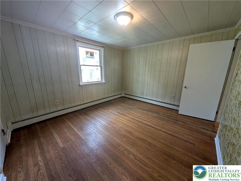 2198 Focht Avenue Property Photo 9