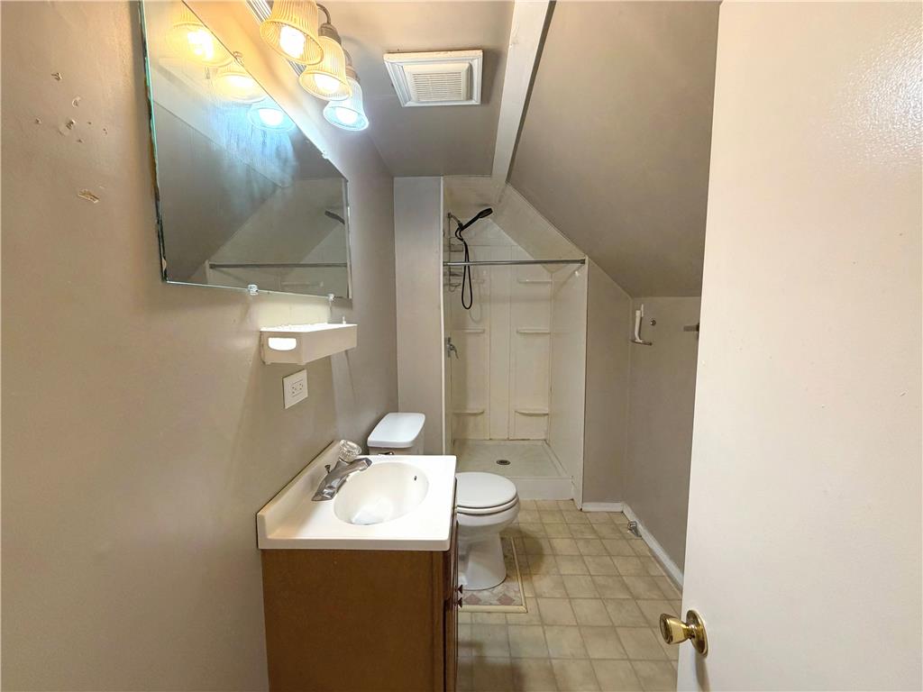 128 Centre Street Property Photo 28