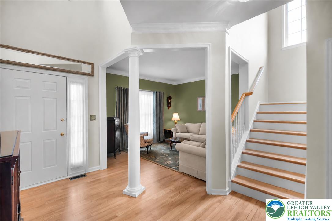 1263 Crofton Drive Property Photo 4