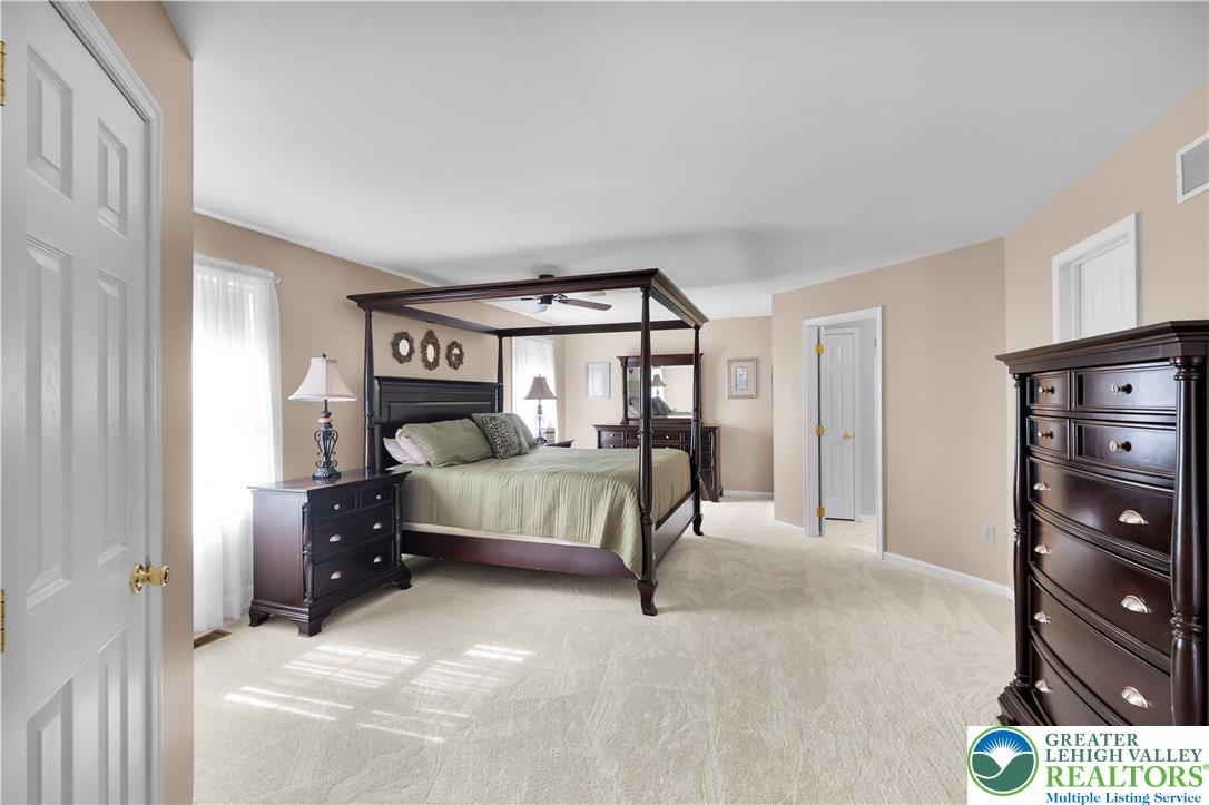 1263 Crofton Drive Property Photo 19