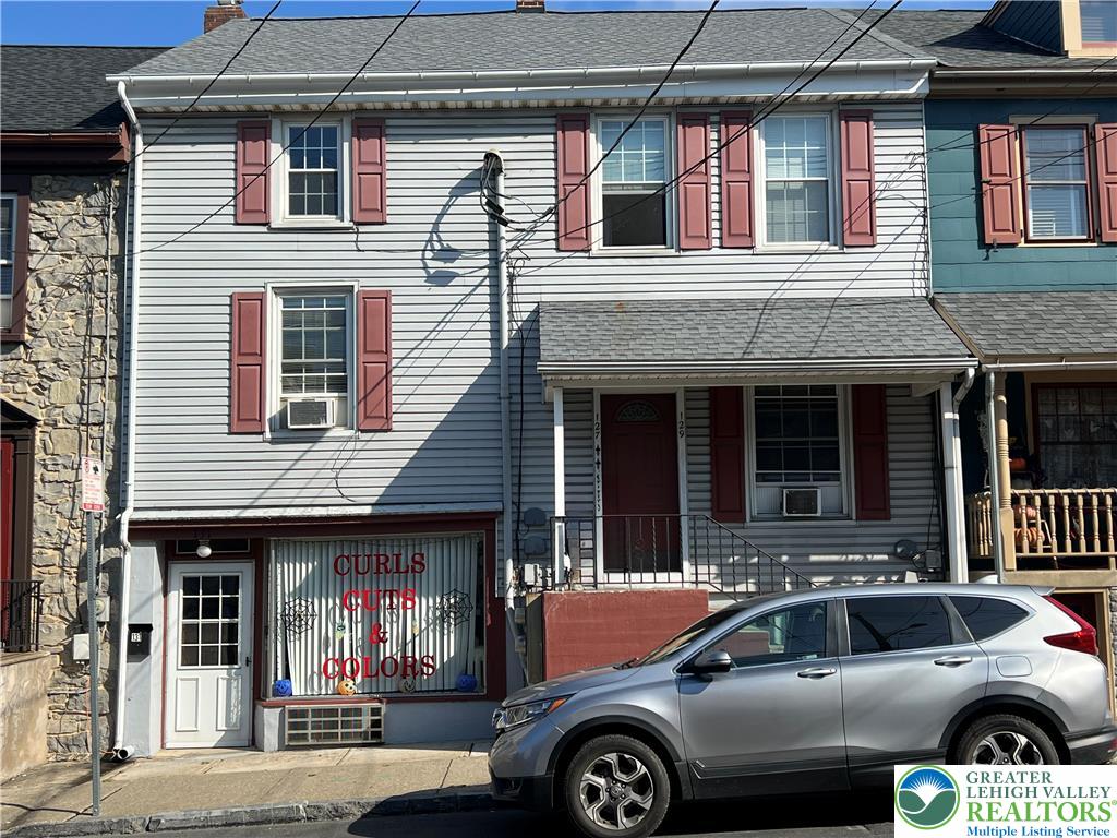 127 East Main Street Property Photo 1