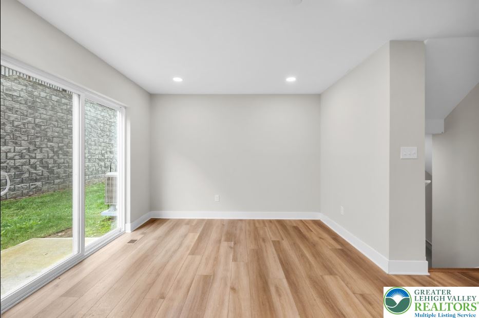 813 Palmer Street Property Photo 10