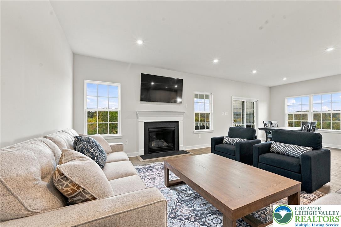 3544 High Meadow Drive Property Photo 10