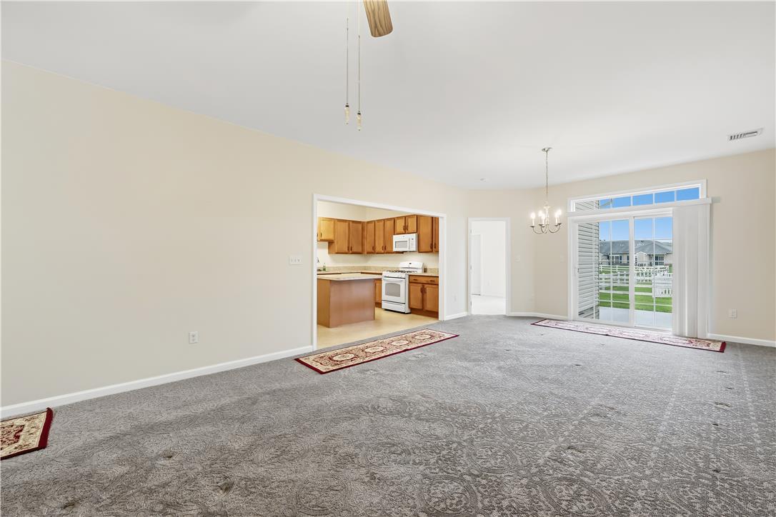 240 Patterson Walk Property Photo 4