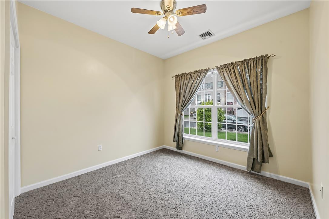 240 Patterson Walk Property Photo 5