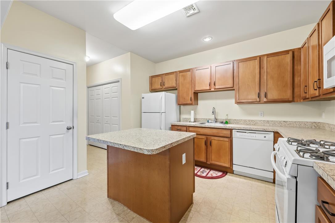 240 Patterson Walk Property Photo 8