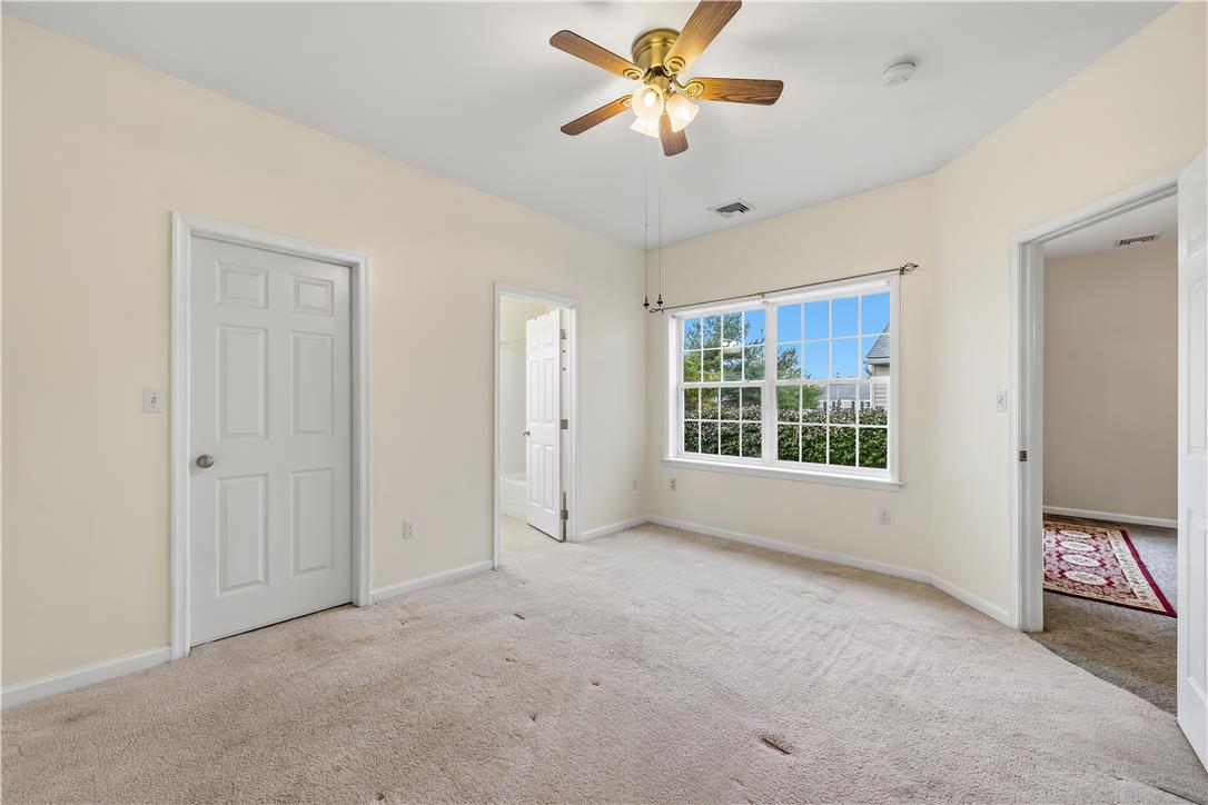 240 Patterson Walk Property Photo 14