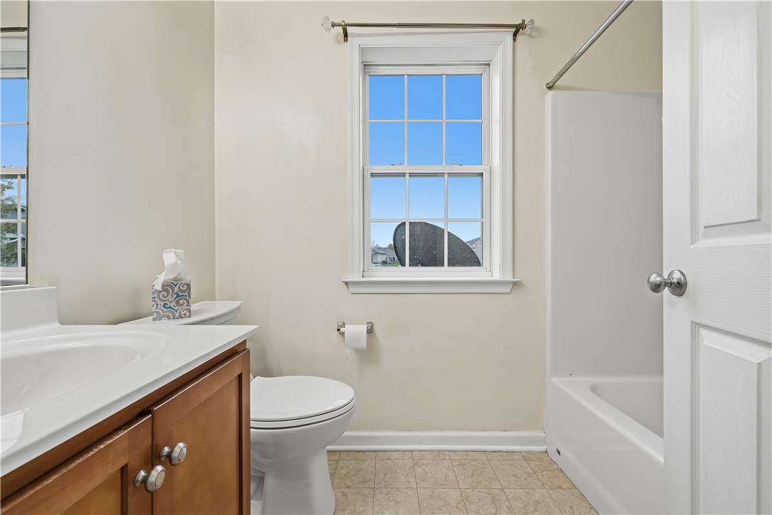 240 Patterson Walk Property Photo 15