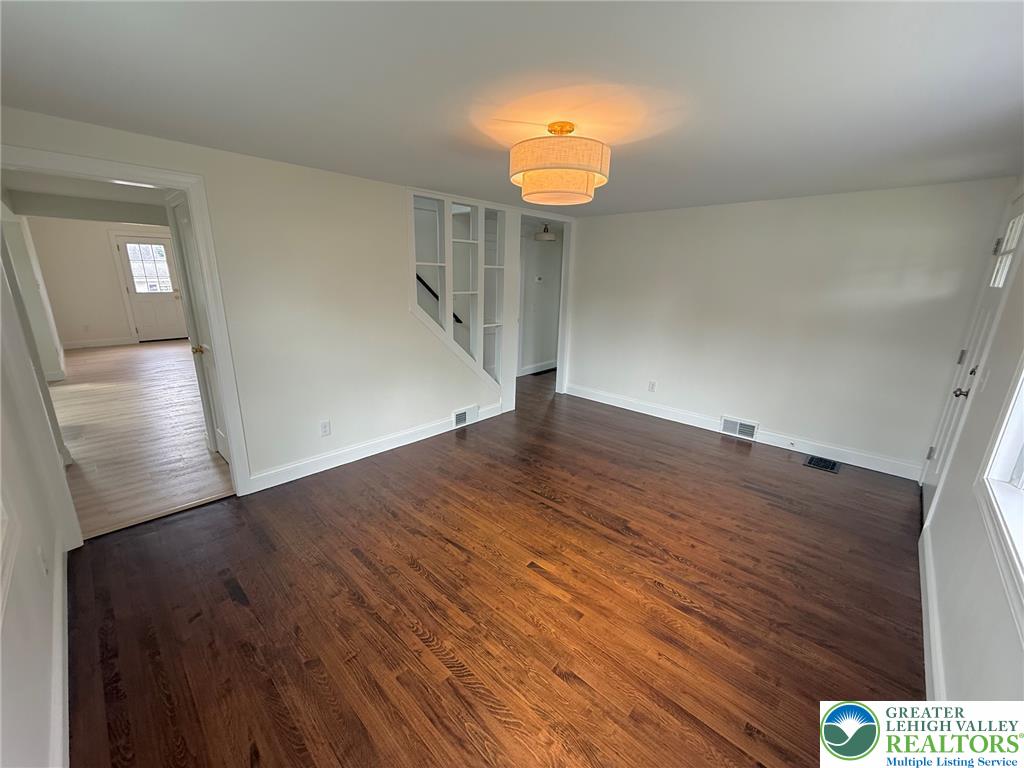 2632 Eldridge Avenue Property Photo 5