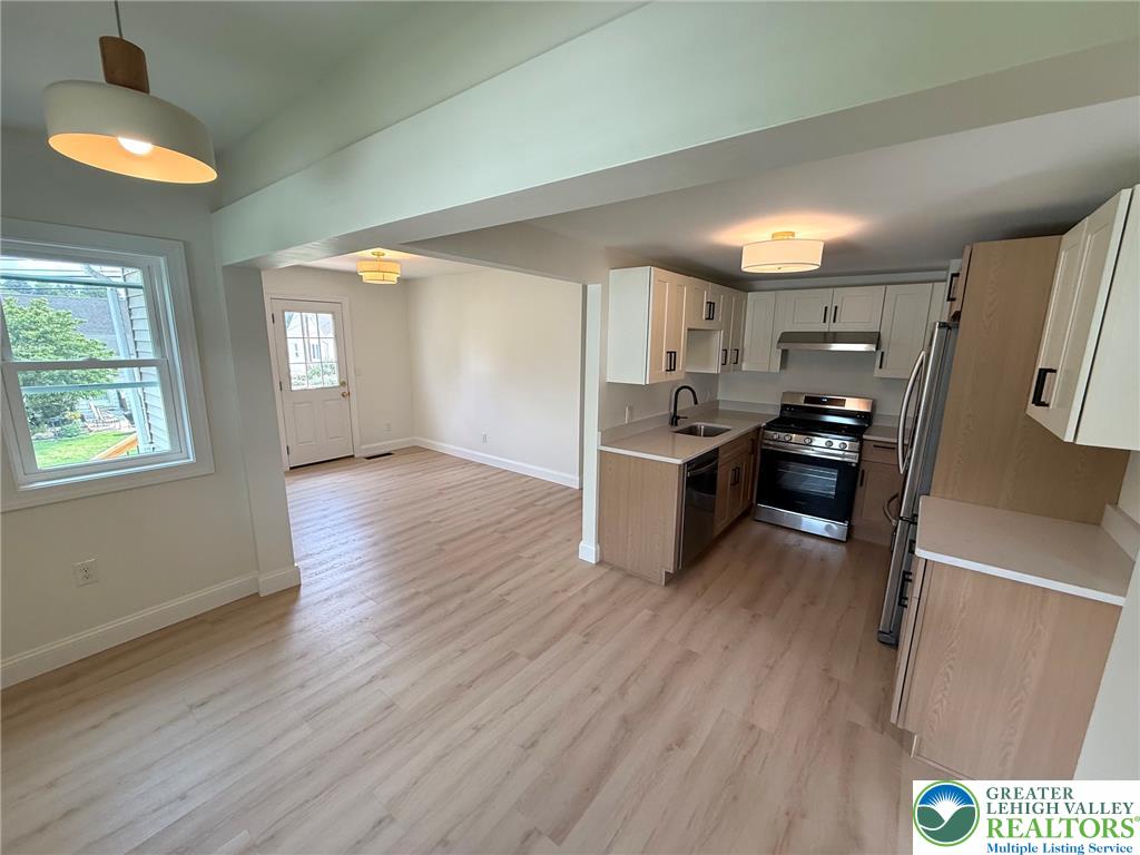 2632 Eldridge Avenue Property Photo 13