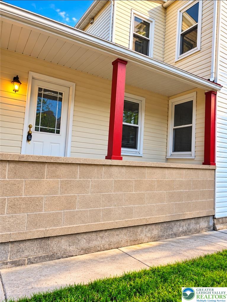 1341 Pine Street Property Photo 2