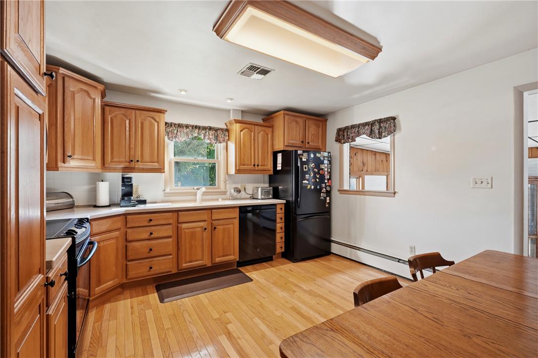 865 Bridge Street Property Photo 12
