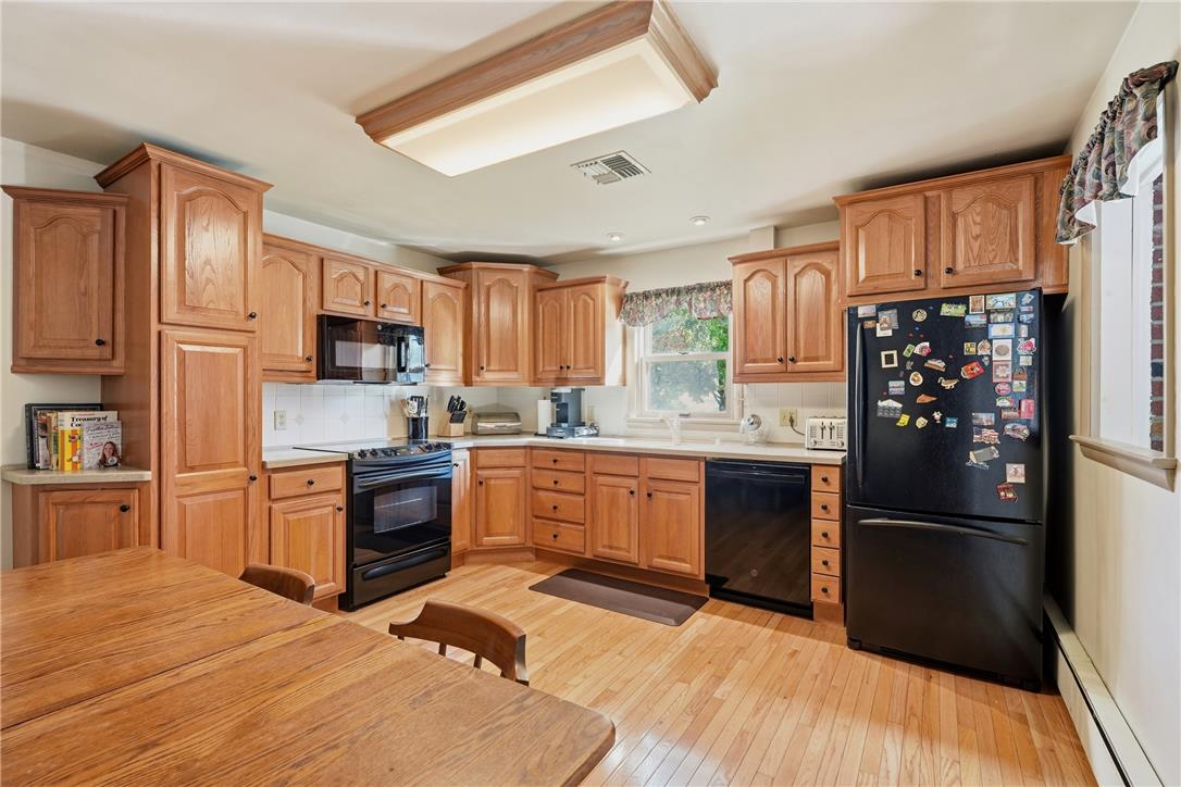865 Bridge Street Property Photo 14