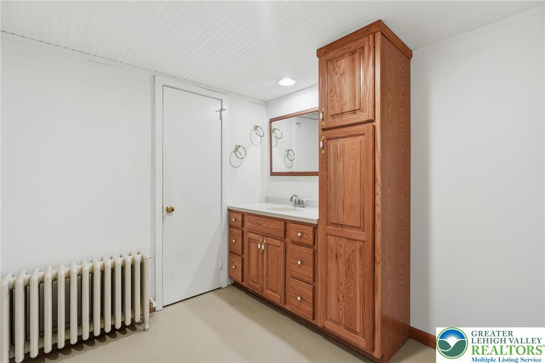 865 Bridge Street Property Photo 40