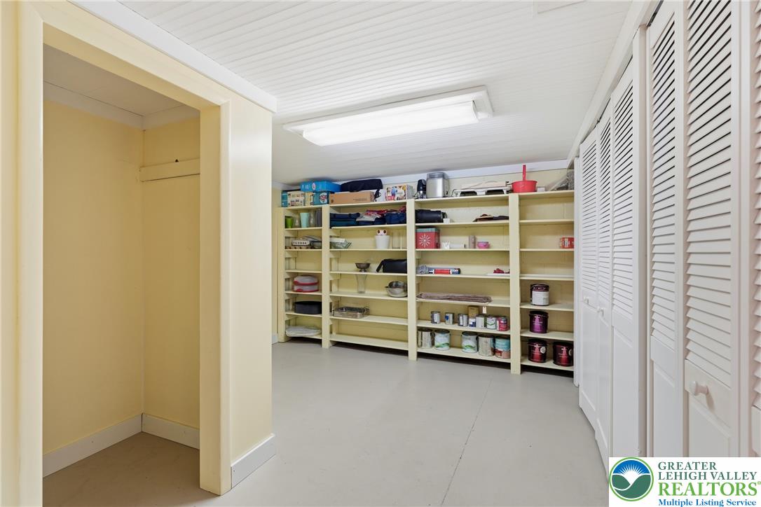 865 Bridge Street Property Photo 43