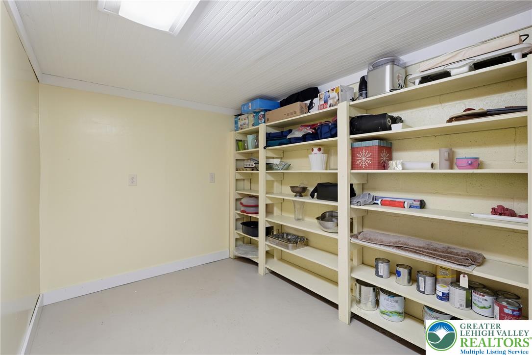 865 Bridge Street Property Photo 44