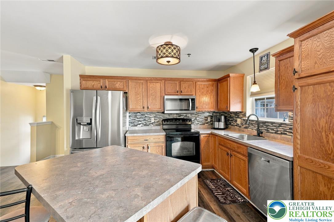 7120 Pioneer Drive Property Photo 13