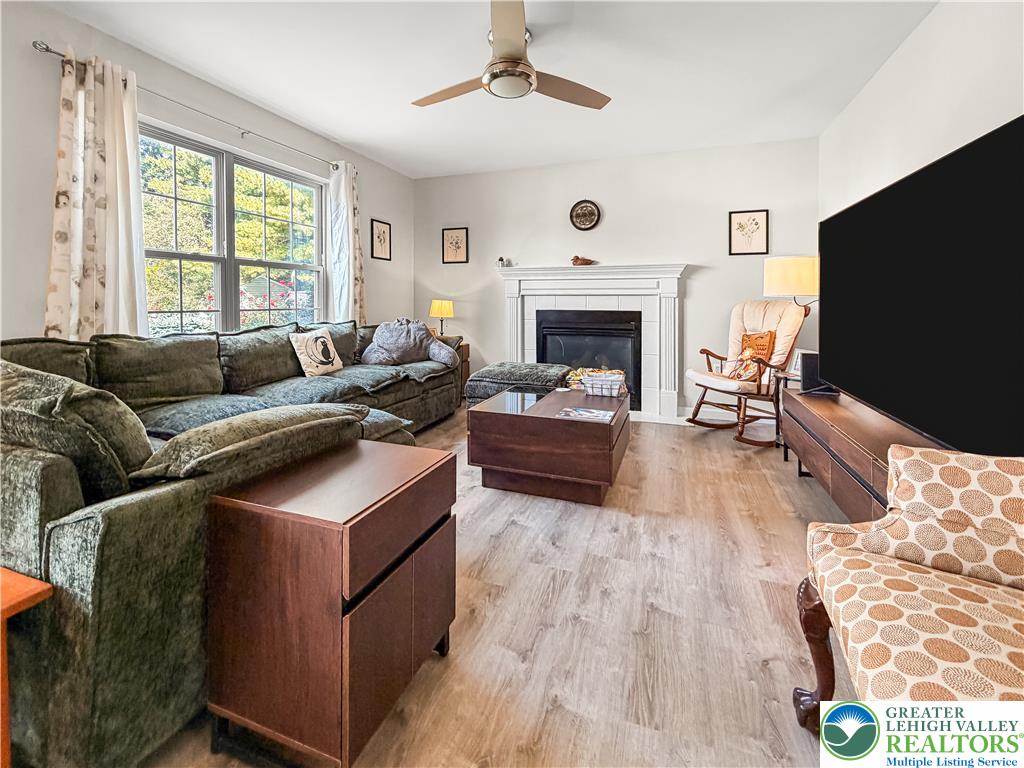 264 Oak Street Property Photo 12