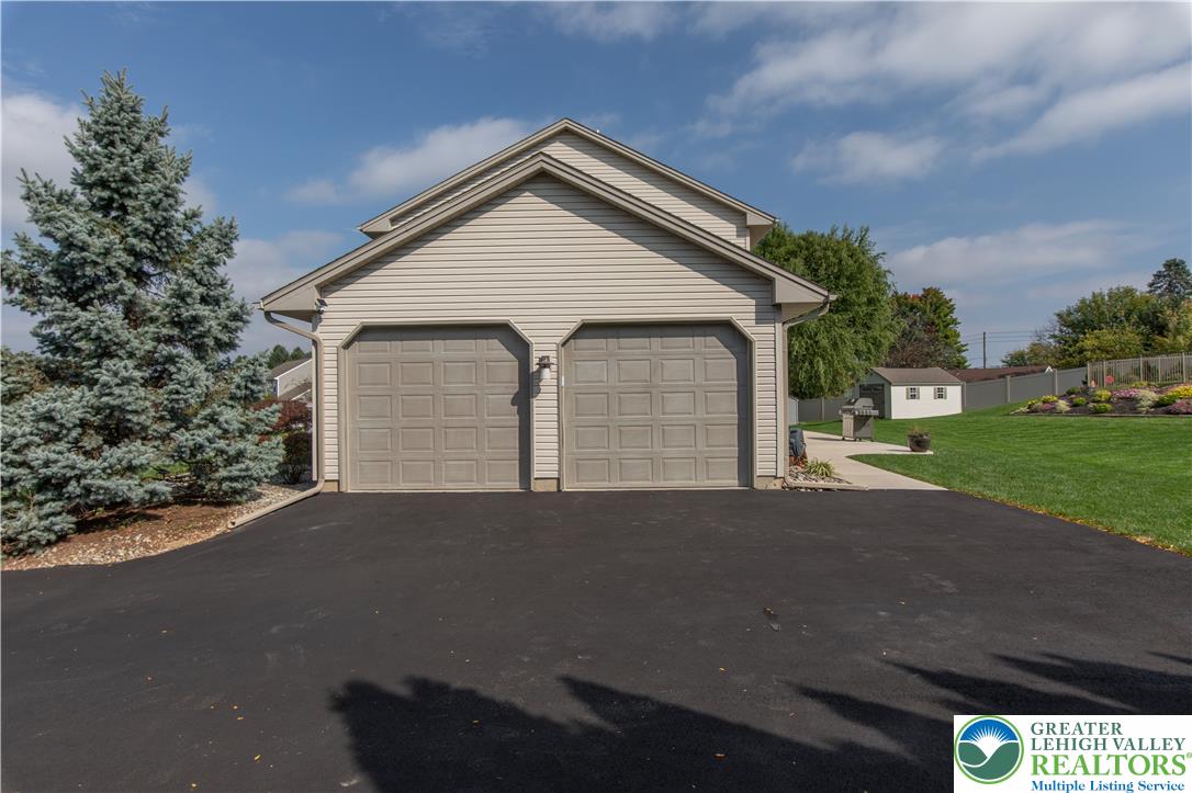 2525 Somerset Road Property Photo 4