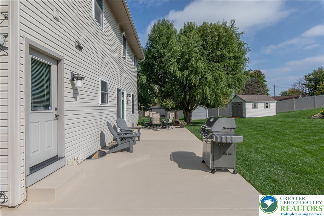2525 Somerset Road Property Photo 5