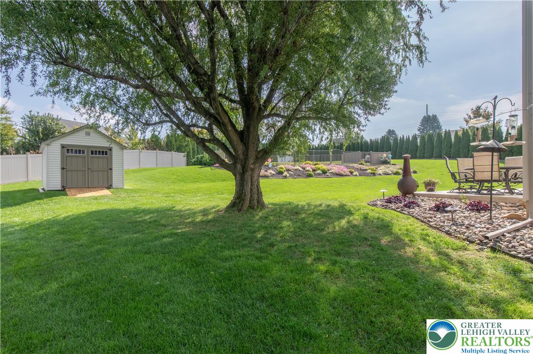 2525 Somerset Road Property Photo 8