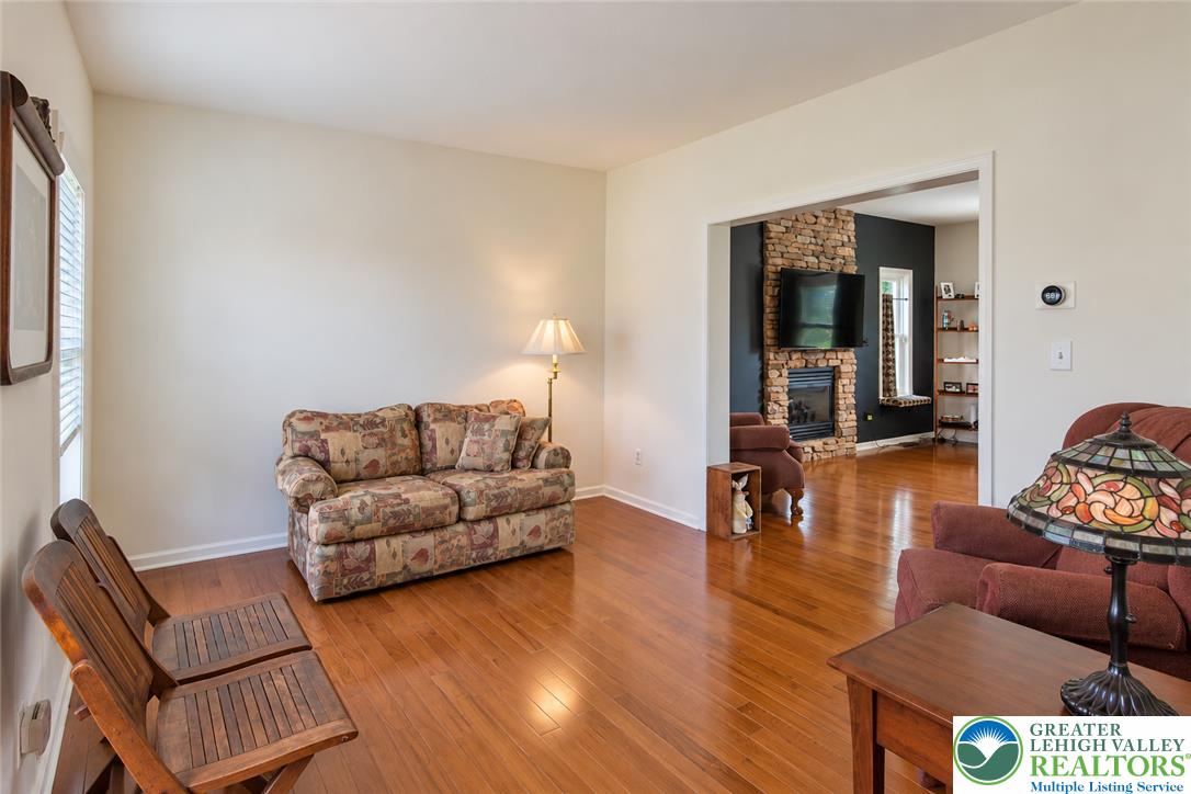2525 Somerset Road Property Photo 24