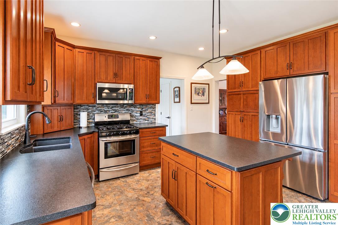 2525 Somerset Road Property Photo 29
