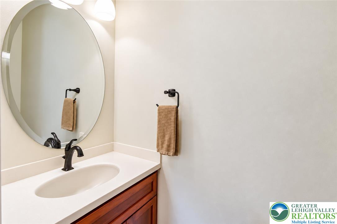 2525 Somerset Road Property Photo 34