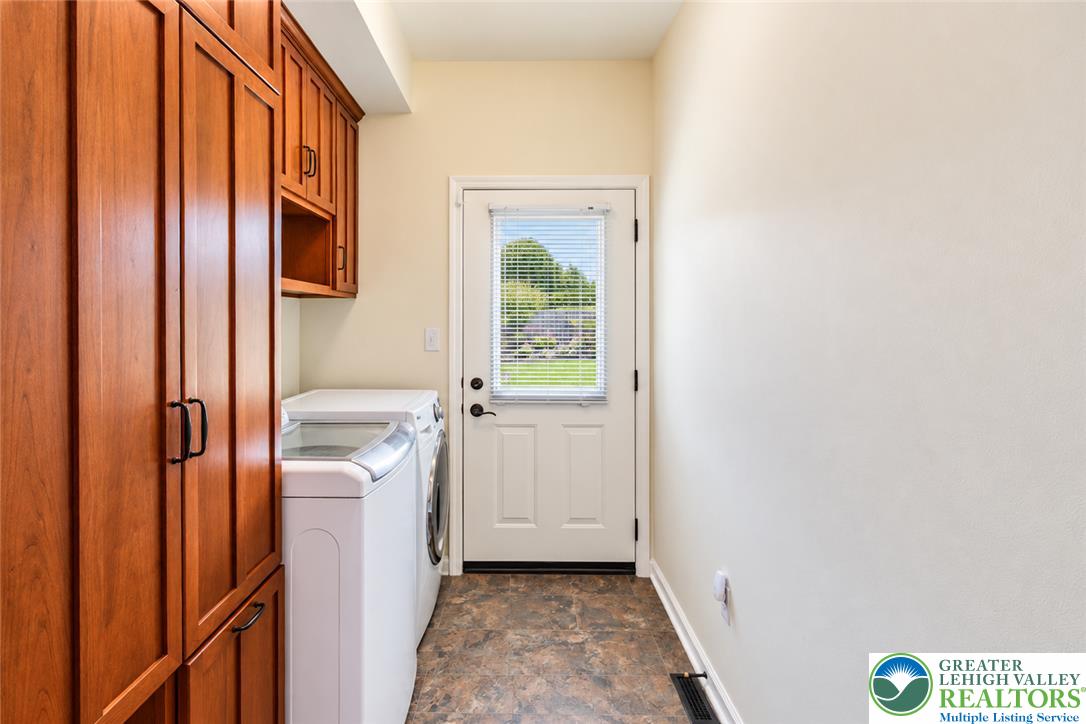 2525 Somerset Road Property Photo 36