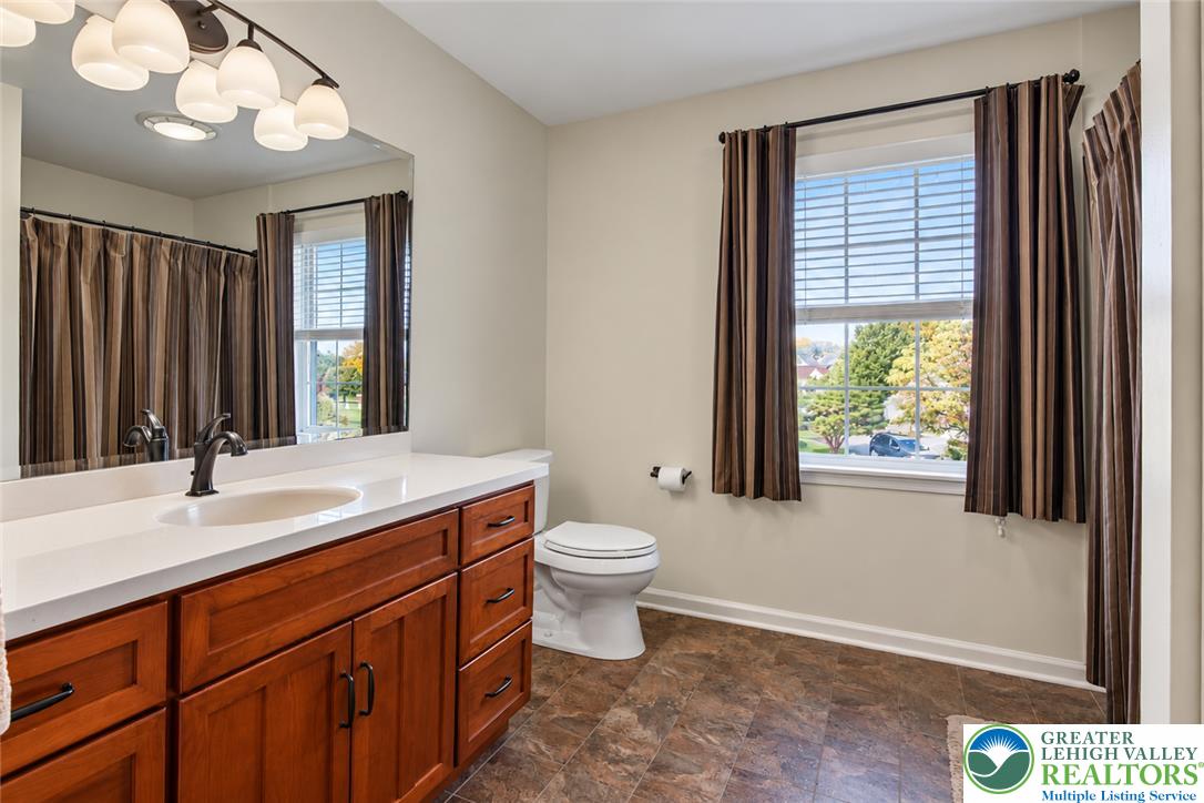 2525 Somerset Road Property Photo 48