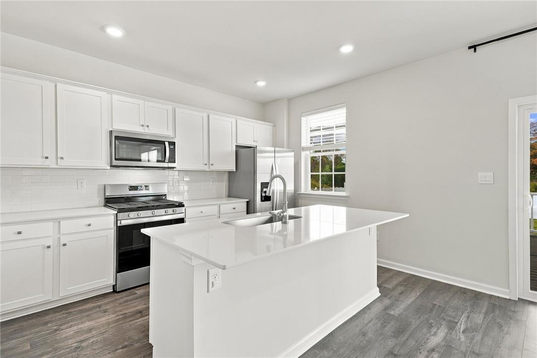 2236 Gregory Drive Property Photo 3