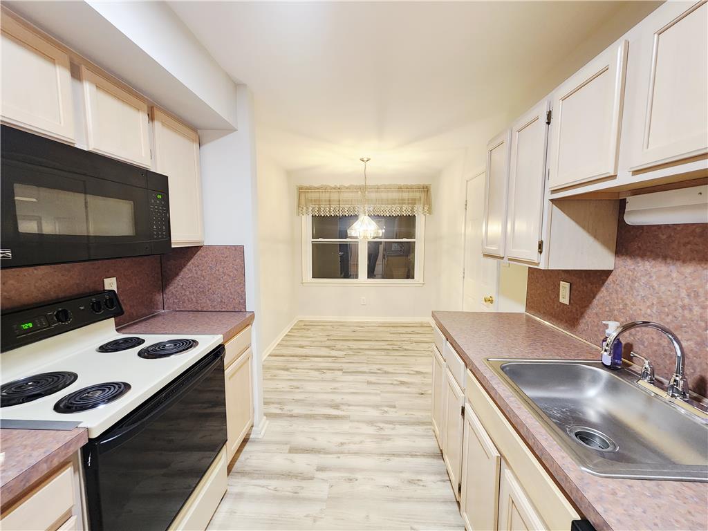 7276 Sauerkraut Lane A Property Photo 15