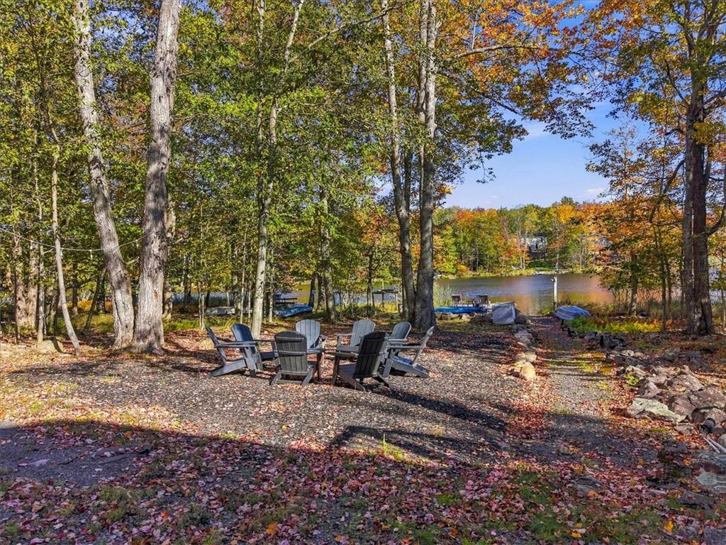 6125 Boardwalk Drive Property Photo 3