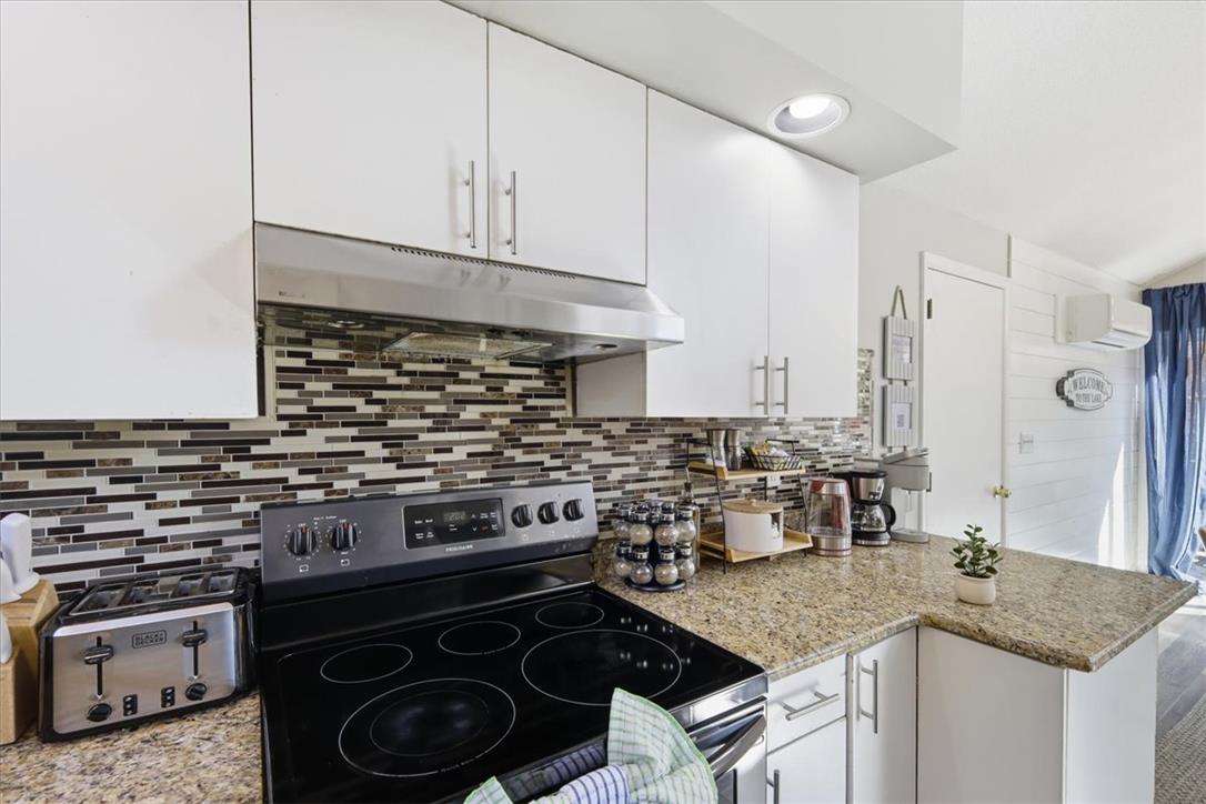 6125 Boardwalk Drive Property Photo 12