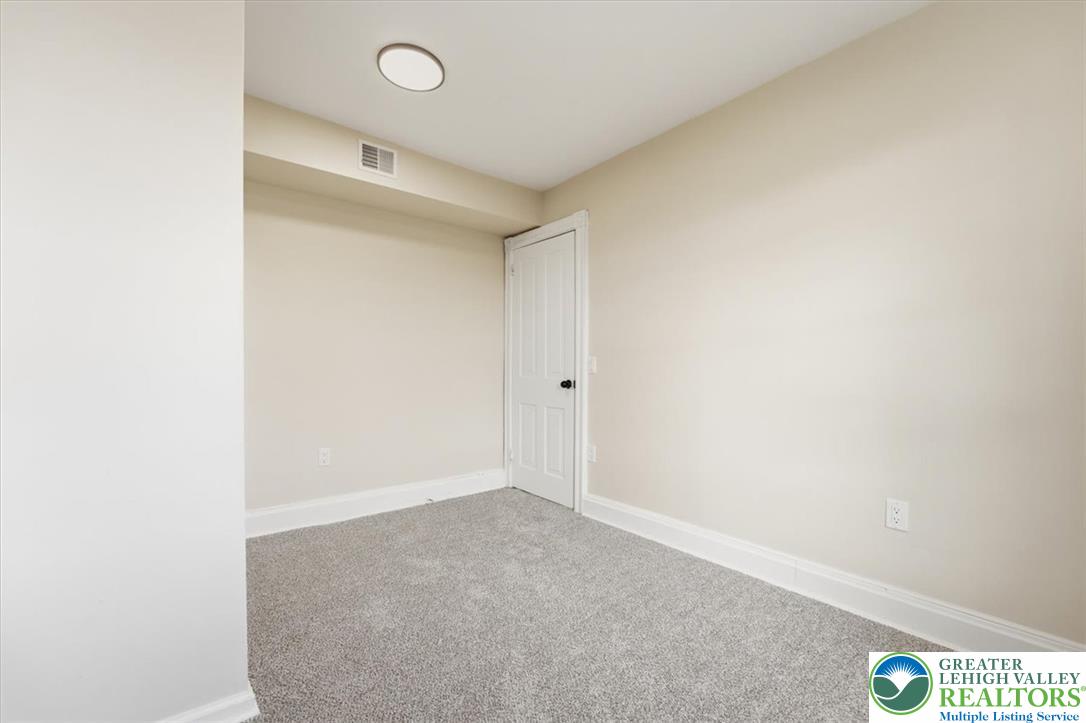 1110 Lehigh Avenue Property Photo 16