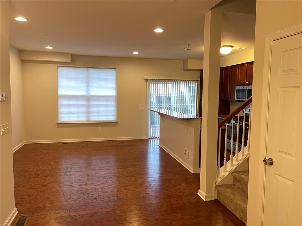 1373 Caspian Street Property Photo 3