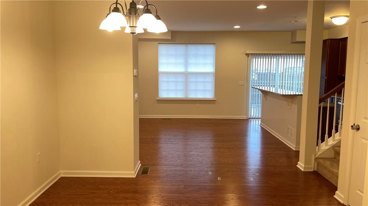 1373 Caspian Street Property Photo 4