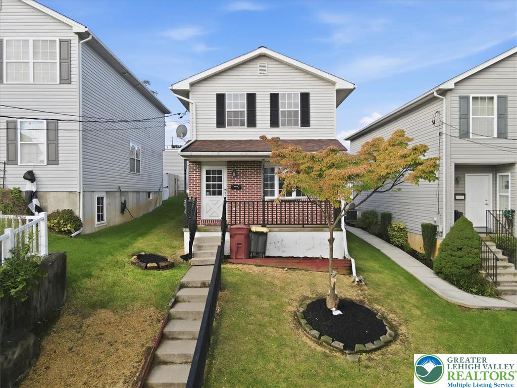 2010 Columbia Avenue Property Photo 1