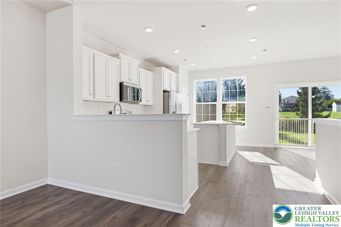 1086 Meadowlark Drive Property Photo 8