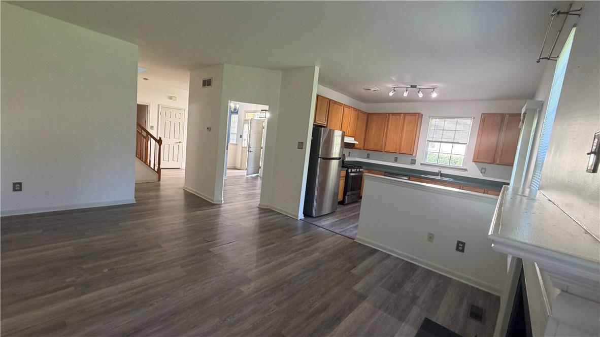 8100 Cross Creek Circle West Property Photo 11