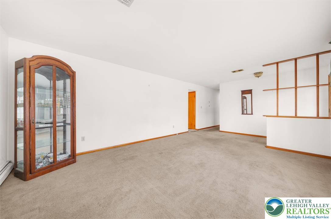 1246 8th Property Photo 5