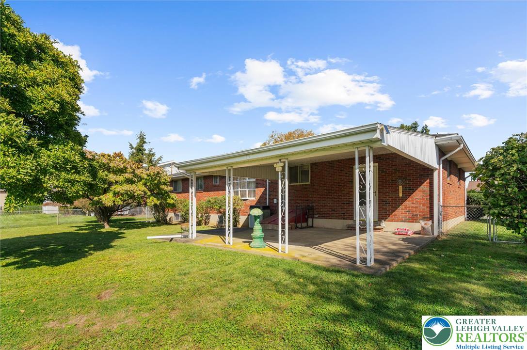 1246 8th Property Photo 27