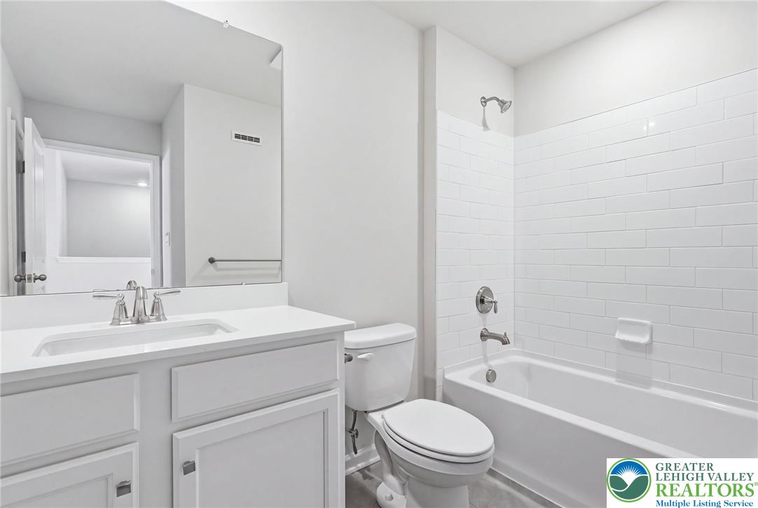 1084 Meadowlark Drive Property Photo 24