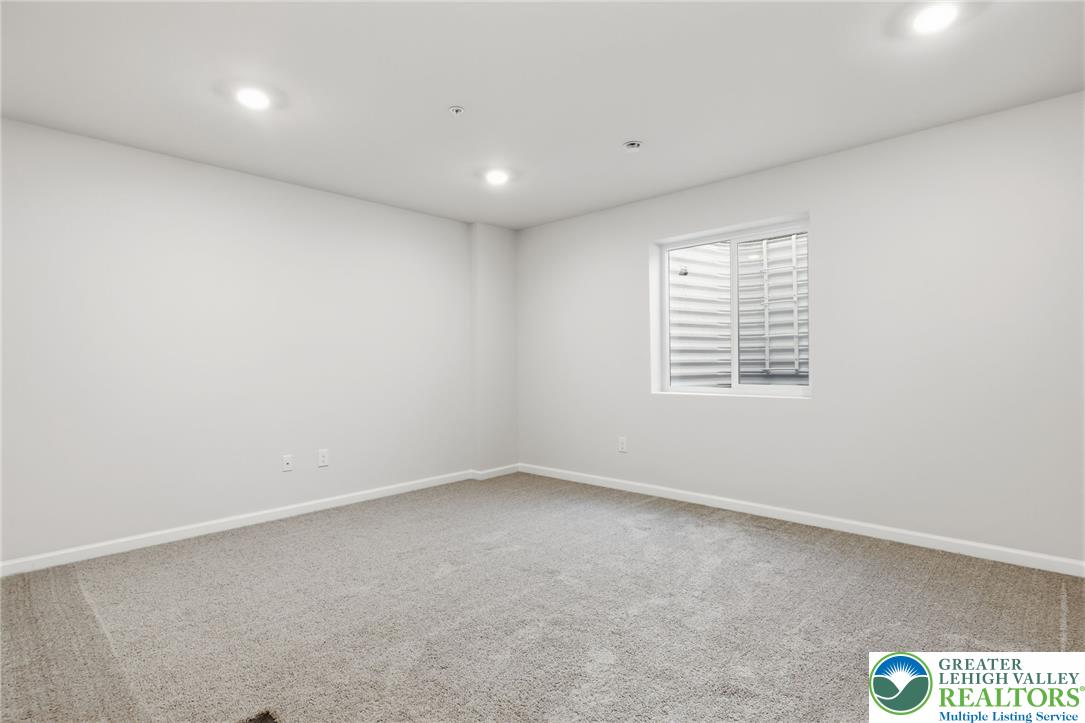 1084 Meadowlark Drive Property Photo 29